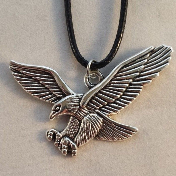 Mens Silver Eagle Pendant Necklace Party Gift - Picture 1 of 2